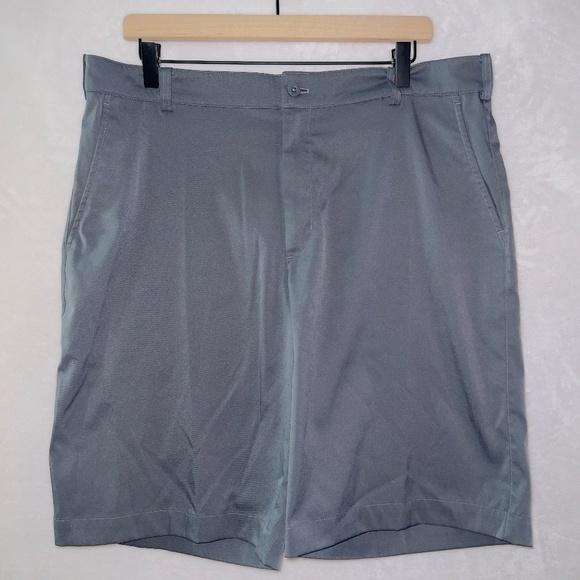 Men’s Nike Golf Dri Fit Gray Standard Fit Flat Front Shorts - Picture 1 of 5